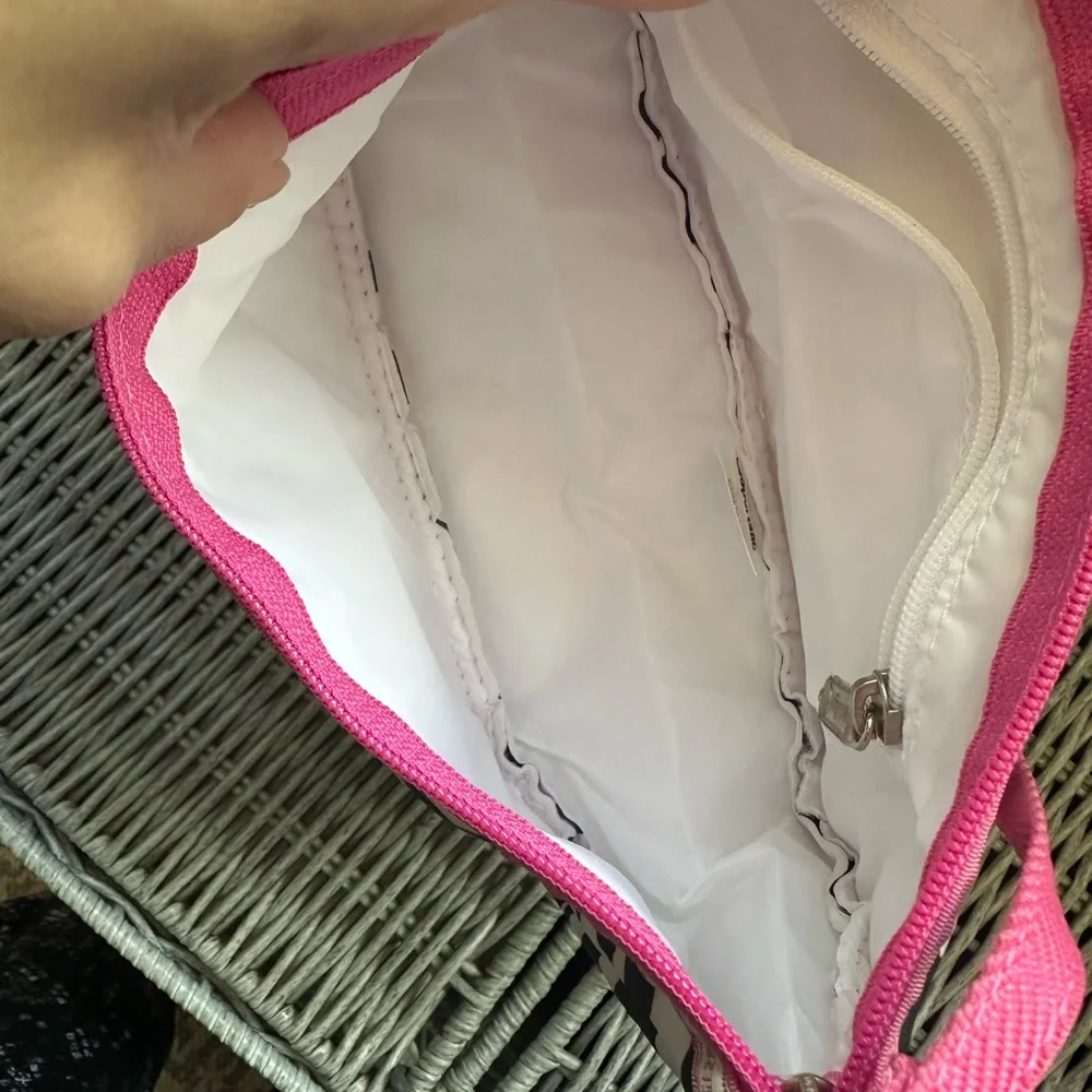 NWT Lesportsac Lulu Zebra Stripe - Picture 3 of 4